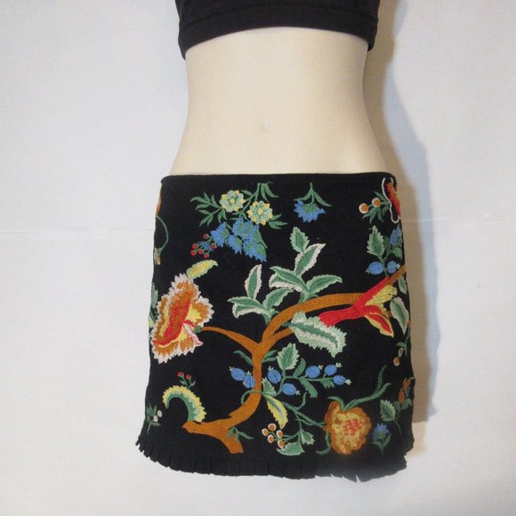 Zara Floral Embroidered Black Lined Miniskirt - XL - Picture 1 of 14